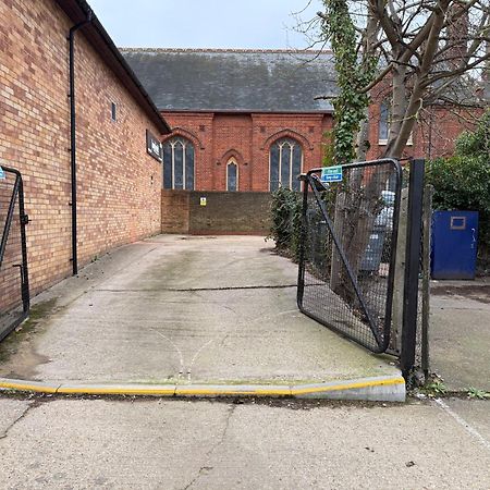 Spacious Modern 1 Bed Apartments In St Neots - Perfect For Contractors & Professionals - Free Parking - Wifi - Fully Equipped Kitchen - Smart Tv Ideal For Work Stays And Long Projects Exterior foto